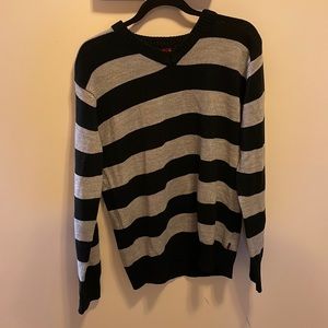 Very comfy knit style sweater